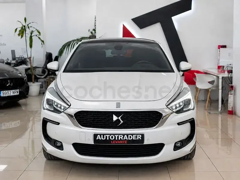 Usado DS Automobiles DS5 Design 181 CV (133 kW) 2016 Blanco Utilitario