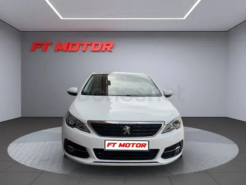Usado Peugeot 308 SW Active 130 CV (95 kW) 2021 Blanco Familiar
