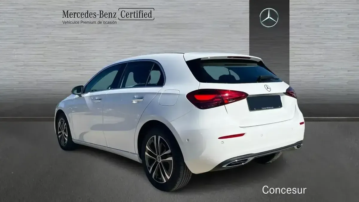 Usado Mercedes A180 115 CV (84 kW) 2025 Blanco Berlina