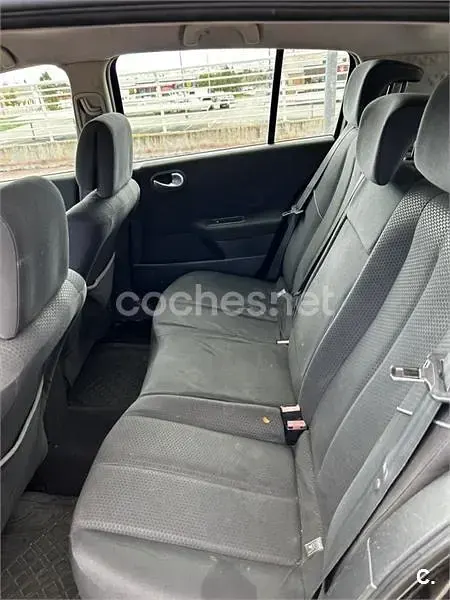 Usado Renault Mégane Authentique 105 CV (77 kW) 2006 Negro Berlina