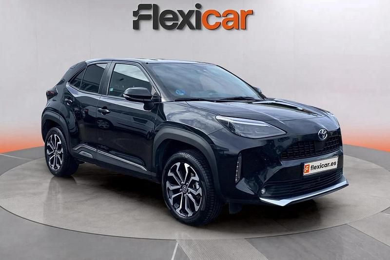Negro Usado 2022 Toyota Yaris Hybrid Active | 20.990 € (Precio justo) - Imagen 1/4