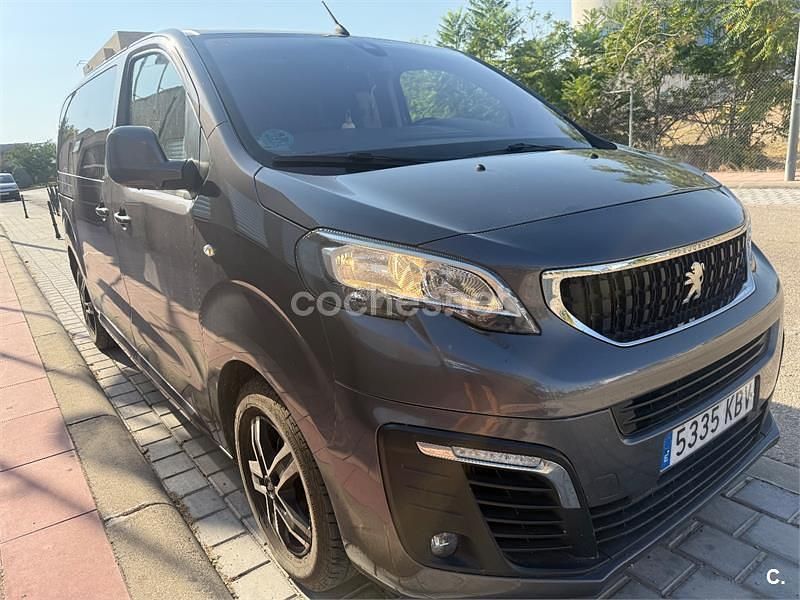 Gris / plata Usado 2017 Peugeot Traveller Active Monovolumen | 31.500 € - Imagen 1/4