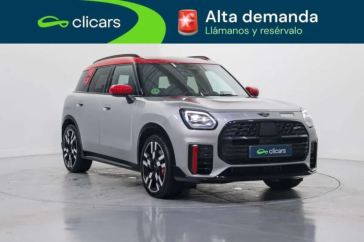 Usado Mini John Cooper Works 300 CV (220 kW) 2024 Plateado Utilitario