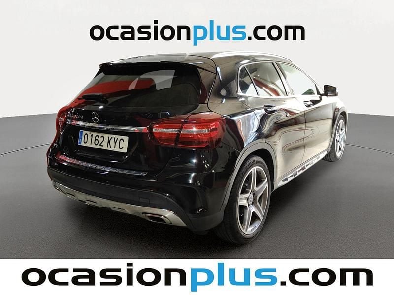 Usado Mercedes GLA200 AMG 136 CV (100 kW) 2019 Negro SUV