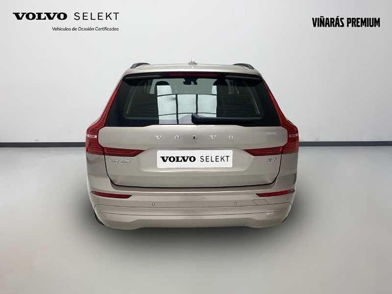Usado Volvo XC60 Core 197 CV (144 kW) 2024 Beige SUV