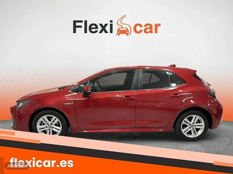 Usado Toyota Corolla Active 122 CV (89 kW) 2021 Granate Berlina