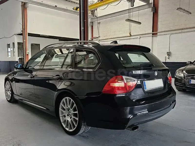 Usado BMW 320 177 CV (130 kW) 2008 Azul Familiar