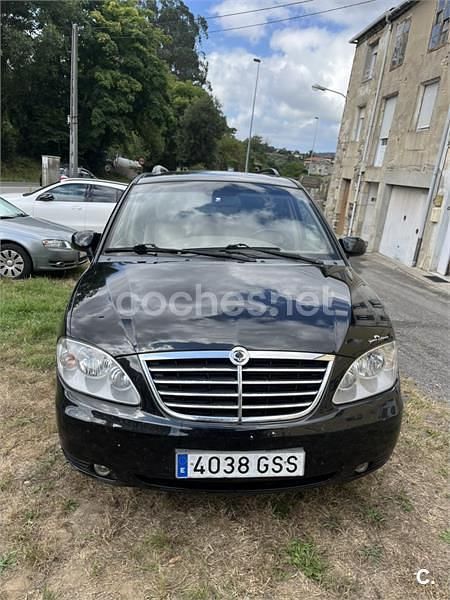 Usado Ssangyong (KGM) Rodius 165 CV (121 kW) 2010 Negro Monovolumen