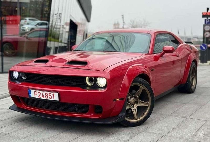 Usado Dodge Challenger 305 CV (224 kW) 2018 Rojo Coupe