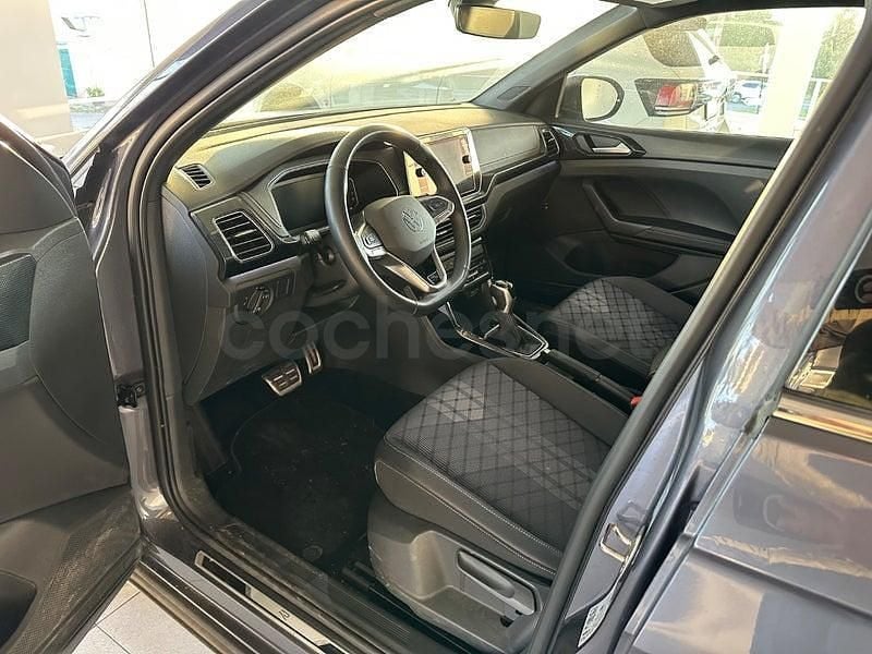 Usado VW T-Cross R-line 150 CV (110 kW) 2025 Gris / plata SUV
