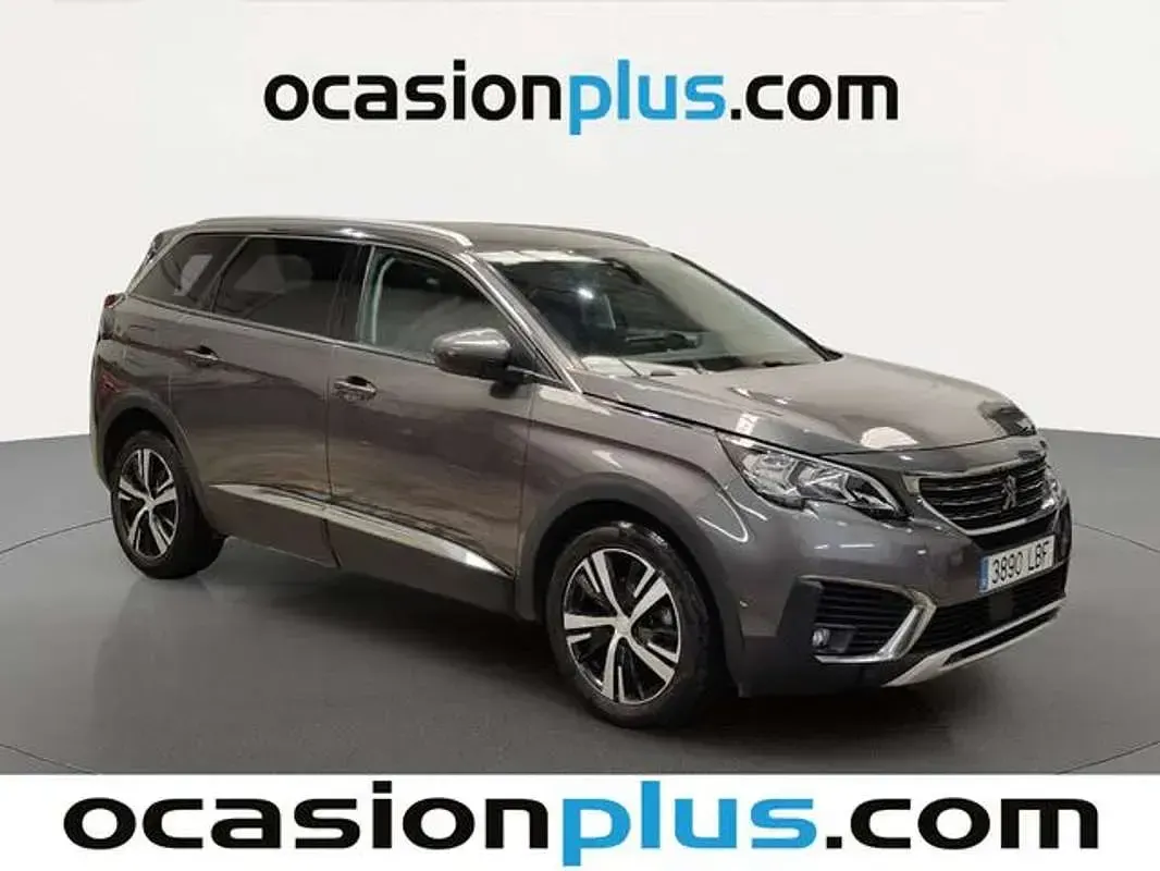 Usado Peugeot 5008 Allure 131 CV (96 kW) 2019 Plateado SUV