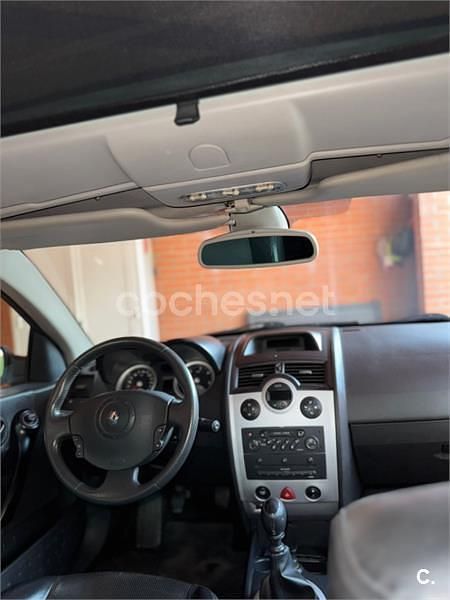 Negro Usado 2004 Renault Mégane Cabriolet Dynamique Descapotable | 2700 € (Precio justo) - Imagen 1/4