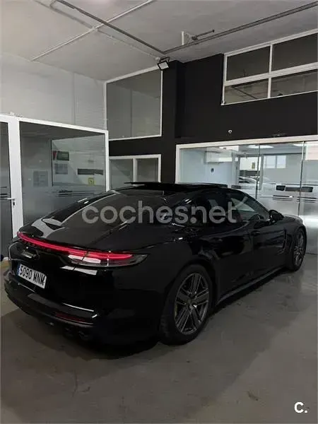 Usado Porsche Panamera 4 Platinum Edition 462 CV (339 kW) 2023 Azul Familiar
