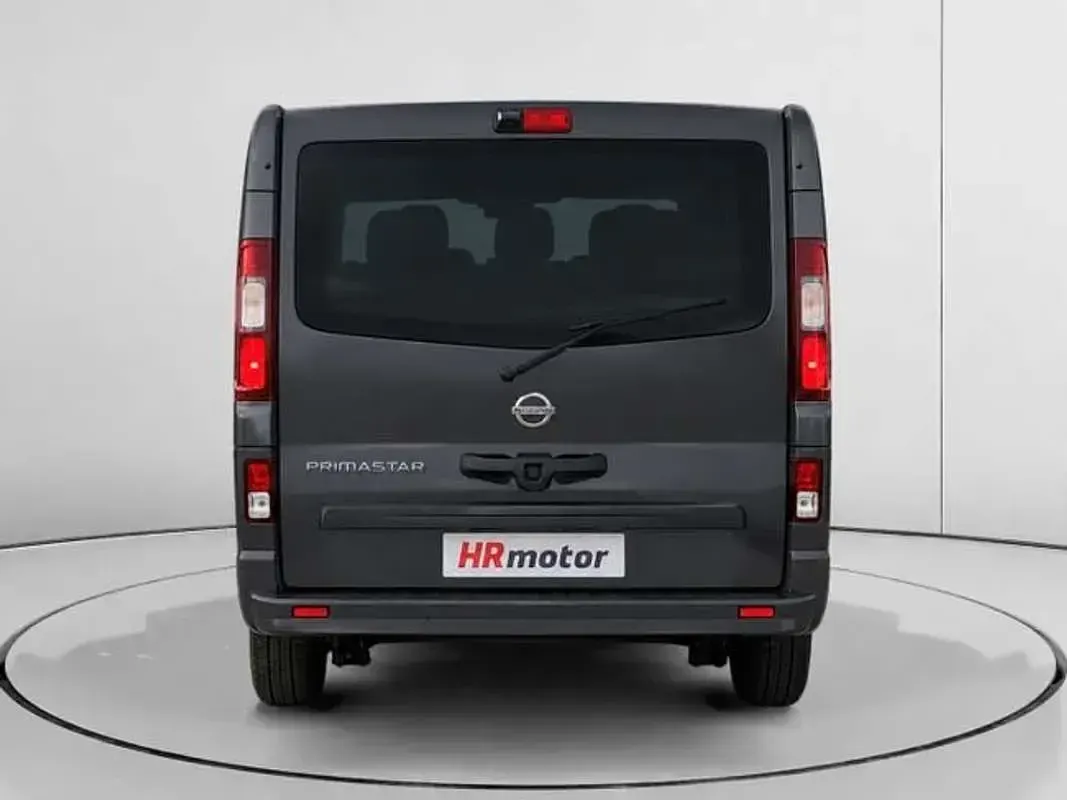 Usado Nissan Primastar Acenta 150 CV (110 kW) 2025 Gris Monovolumen