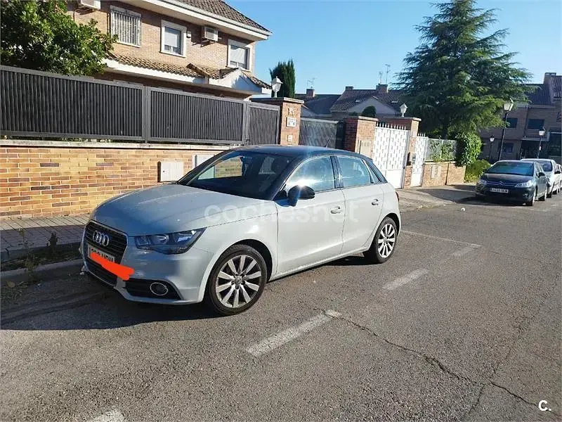 Usado Audi A1 Sportback Ambition 86 CV (63 kW) 2013 Gris / plata Utilitario