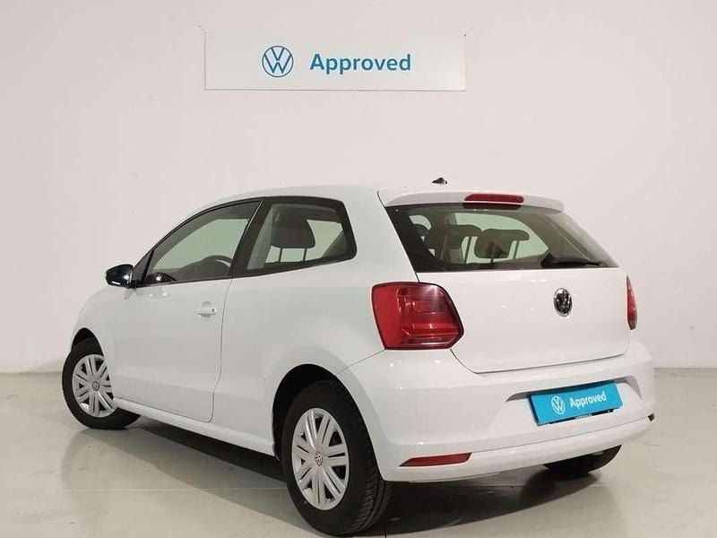 Usado VW Polo Edition 75 CV (55 kW) 2016 Blanco Utilitario