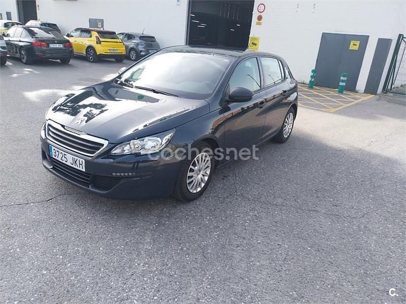 Usado Peugeot 308 Access 110 CV (80 kW) 2016 Gris / plata Berlina