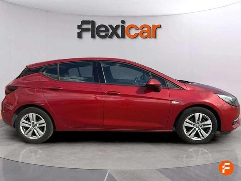 Usado Opel Astra GS Line 131 CV (96 kW) 2020 Rojo Utilitario