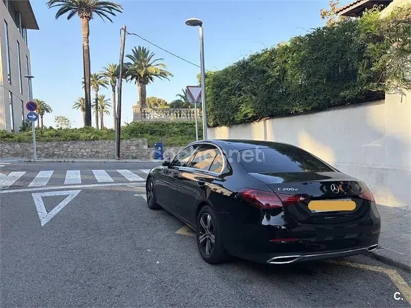 Usado Mercedes C200 163 CV (119 kW) 2022 Negro Berlina