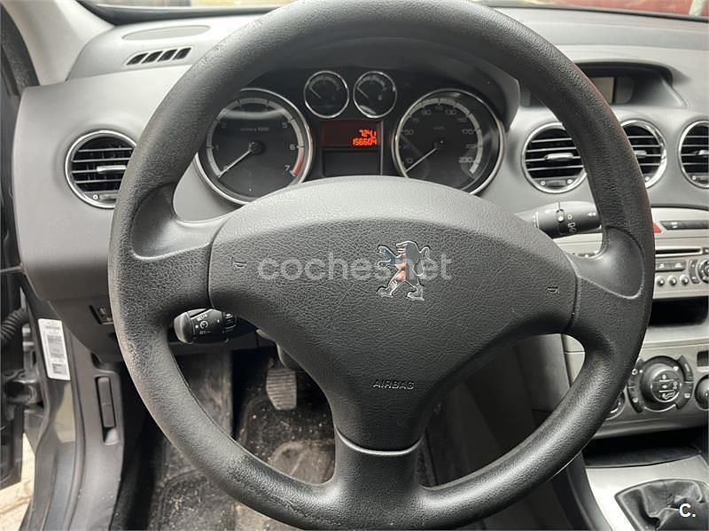 Usado Peugeot 308 120 CV (88 kW) 2010 Gris / plata Berlina