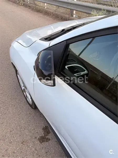 Usado Renault Mégane III Dynamique 130 CV (95 kW) 2009 Blanco Berlina