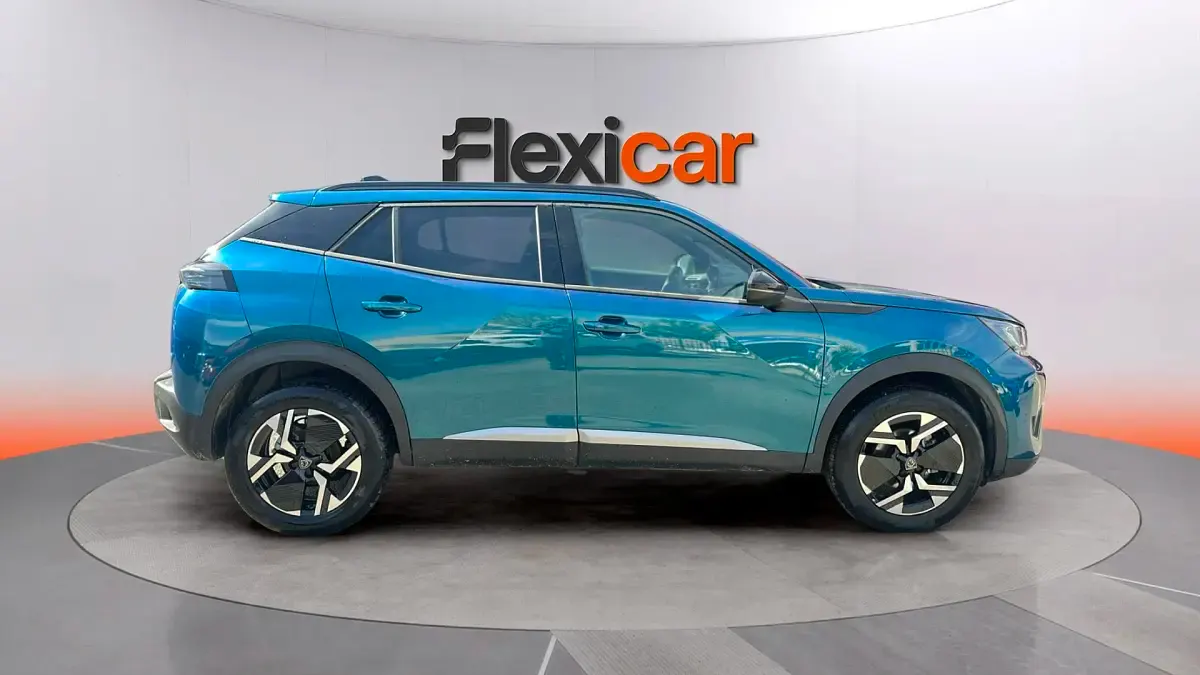 Usado Peugeot 2008 Allure 101 HP (74 kW) 2025 Azul SUV