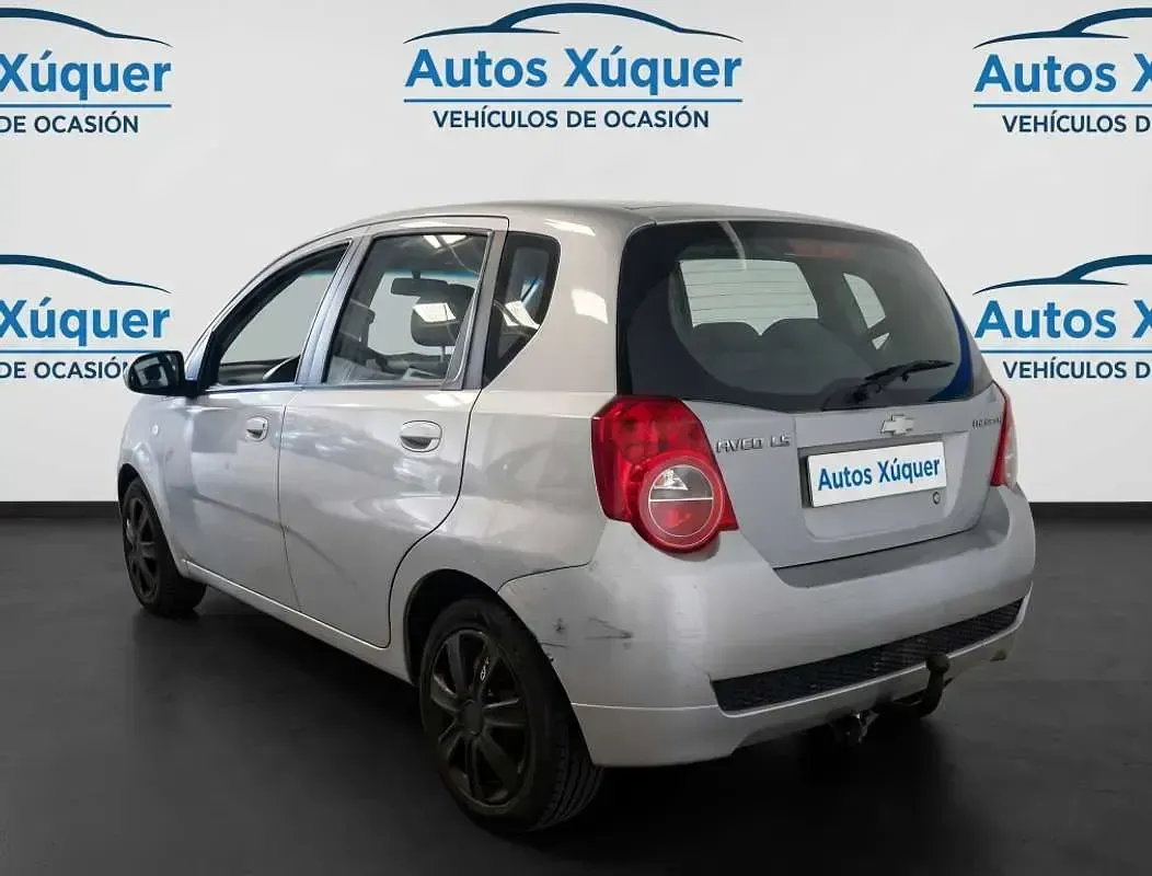 Usado Chevrolet Aveo LT 84 CV (61 kW) 2010 Gris Utilitario