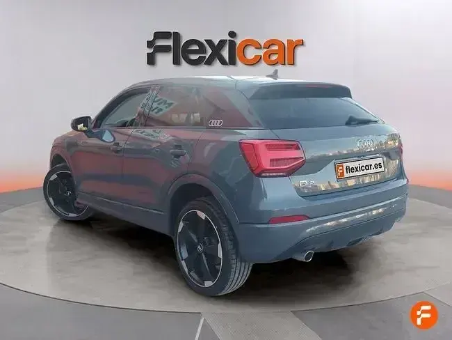 Usado Audi Q2 Sport 116 CV (85 kW) 2020 Gris SUV