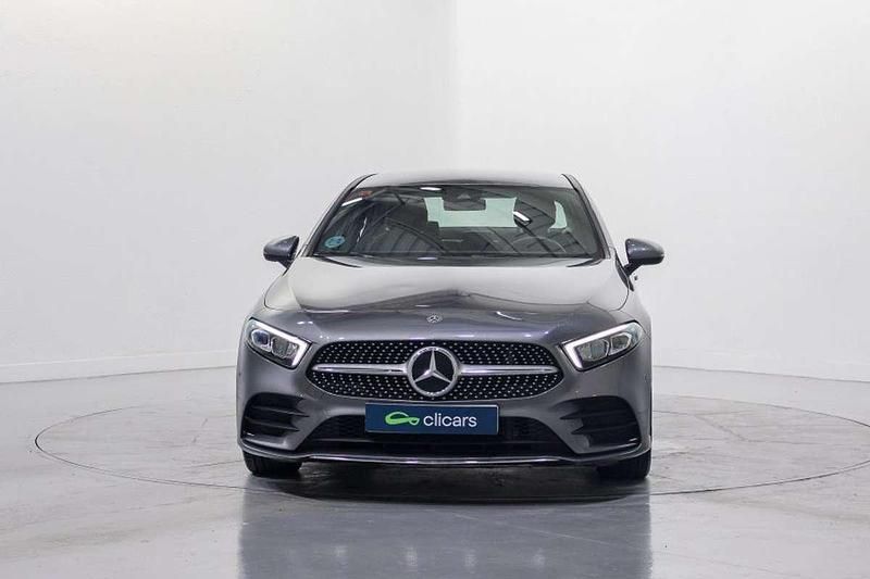 Usado Mercedes A200 163 CV (119 kW) 2019 Gris Berlina