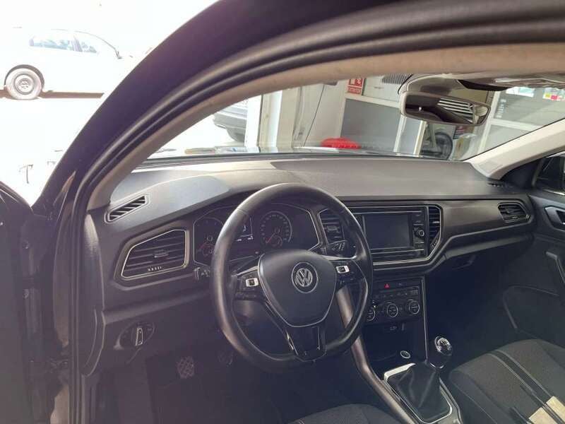 Usado VW T-Roc Edition 116 CV (85 kW) 2018 Negro SUV