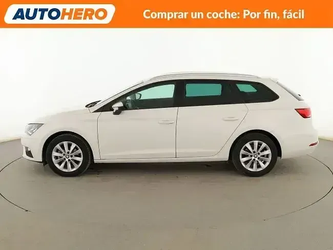 Usado Seat Leon Style 115 CV (84 kW) 2019 Blanco Familiar
