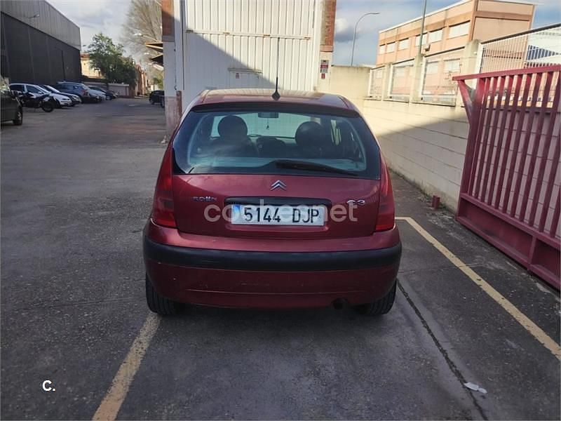 Usado Citroën C3 Exclusive 70 CV (51 kW) 2005 Granate Berlina