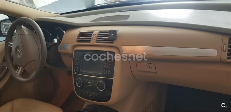 Usado Mercedes R280 190 CV (139 kW) 2007 Negro Monovolumen