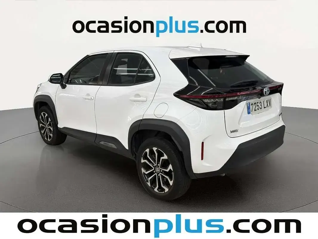 Usado Toyota Yaris Cross Active 116 CV (85 kW) 2022 Blanco SUV
