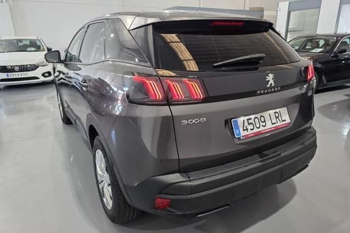 Usado Peugeot 3008 Active 131 CV (96 kW) 2021 SUV