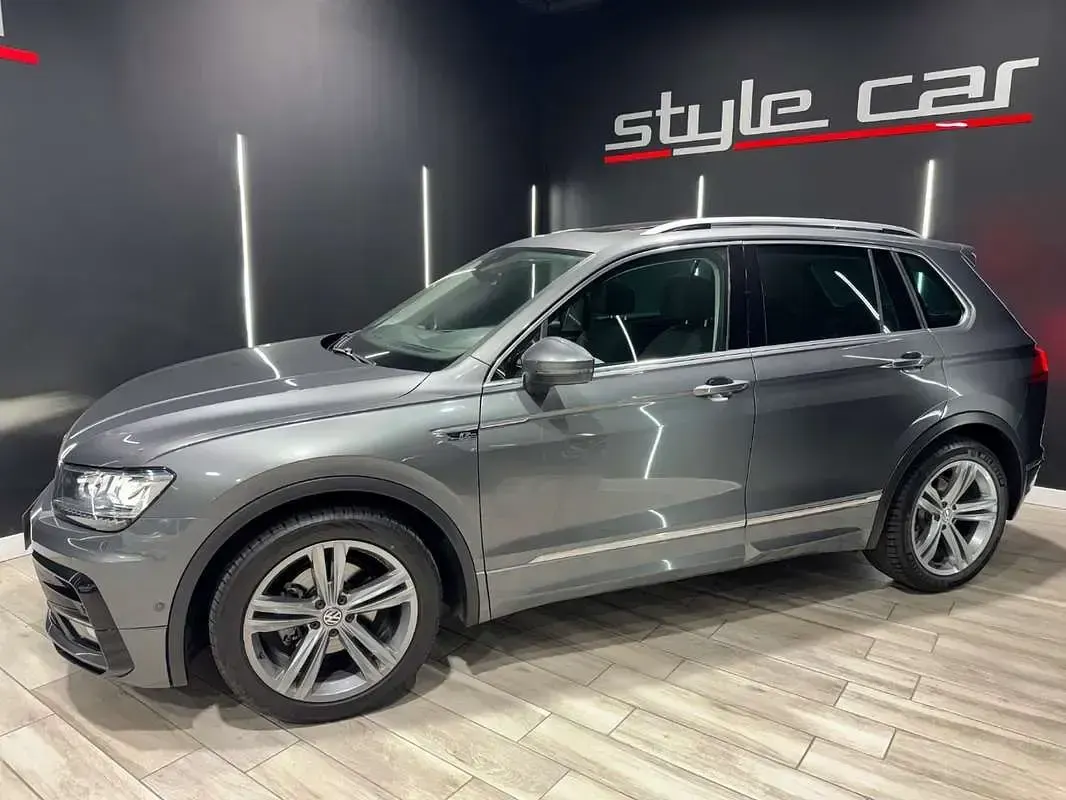 Usado VW Tiguan Sport 150 CV (110 kW) 2019 Gris SUV