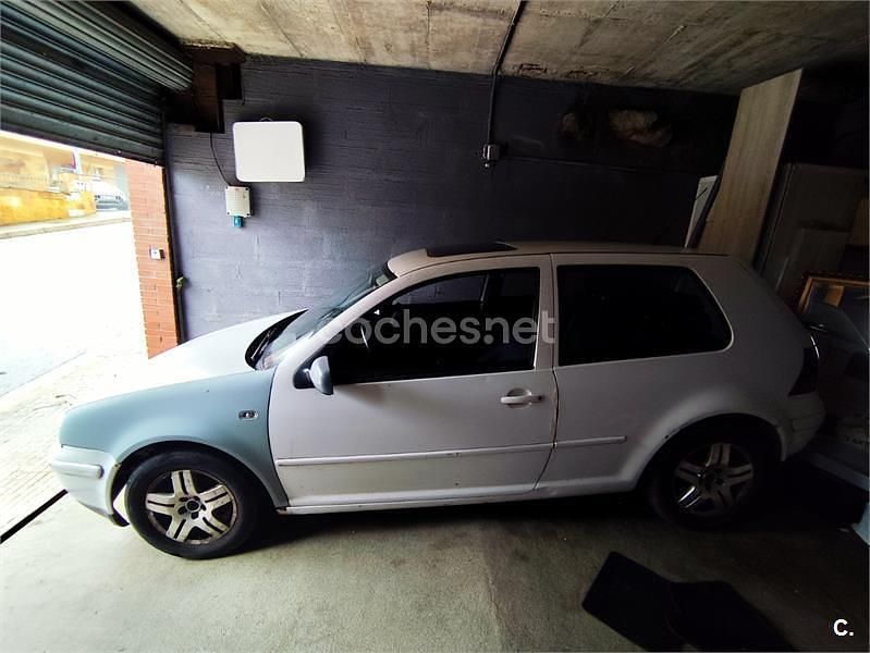 Usado VW Golf IV Highline 130 CV (95 kW) 2002 Blanco Berlina
