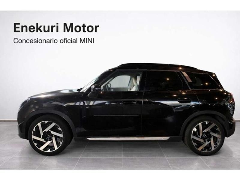 Usado Mini One Countryman Essential 150 kW (204 CV) 2024 Negro SUV