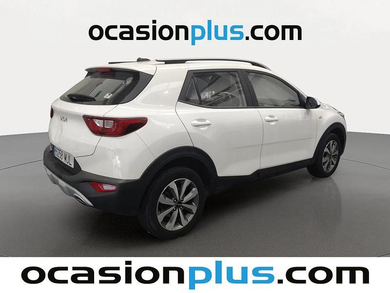 Usado Kia Stonic 84 CV (61 kW) 2023 Blanco SUV