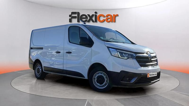 Usado Renault Trafic 131 CV (96 kW) 2023 Blanco Monovolumen