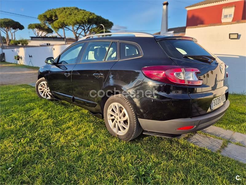 Usado Renault Mégane GrandTour Privilege 130 CV (95 kW) 2013 Negro Familiar