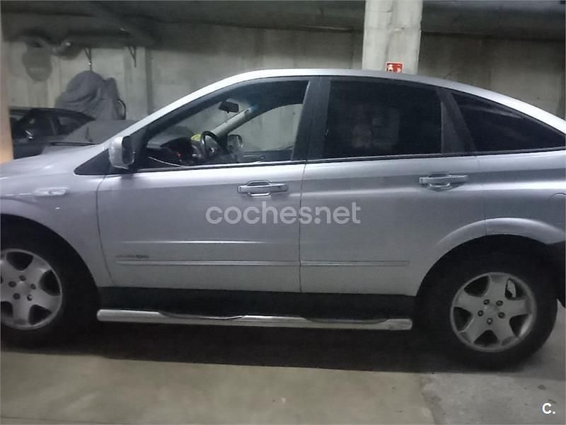 Usado Ssangyong (KGM) Actyon 141 CV (103 kW) 2007 Gris / plata SUV