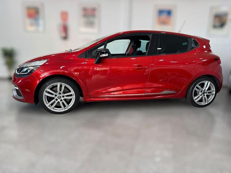 Usado Renault Clio IV 200 CV (147 kW) 2014 Granate Berlina