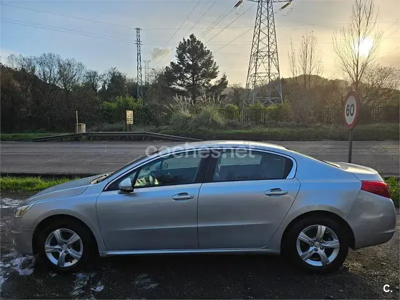Usado Peugeot 508 Active 112 CV (82 kW) 2011 Gris / plata Berlina