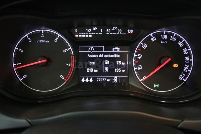 Usado Opel Corsa Selective 90 CV (66 kW) 2019 Blanco Berlina