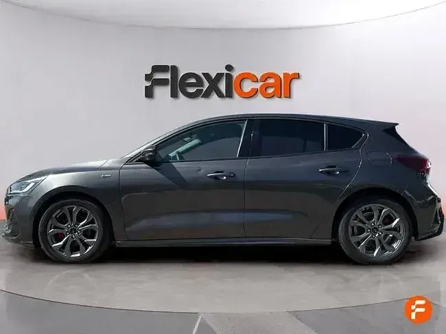 Usado Ford Focus ST-Line X 125 CV (91 kW) 2023 Gris