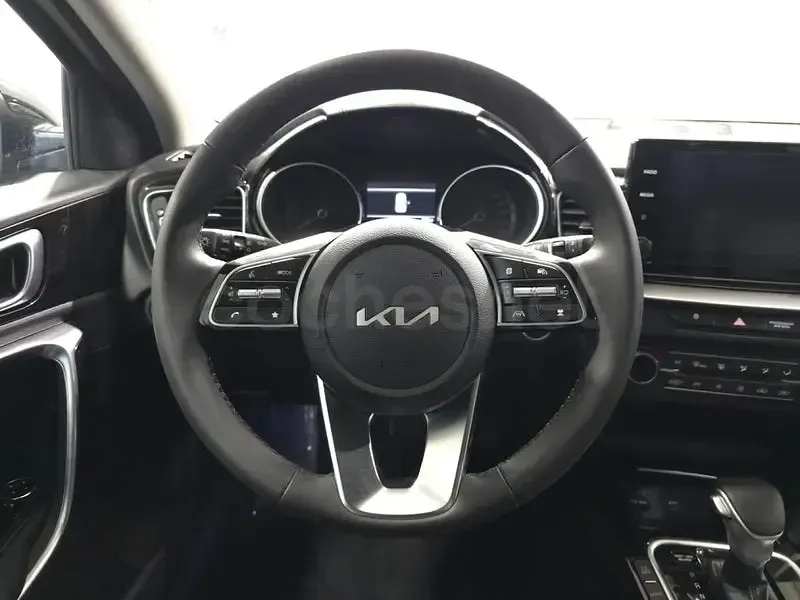 Nuevo Kia Ceed 141 CV (103 kW) 2025 Negro Utilitario