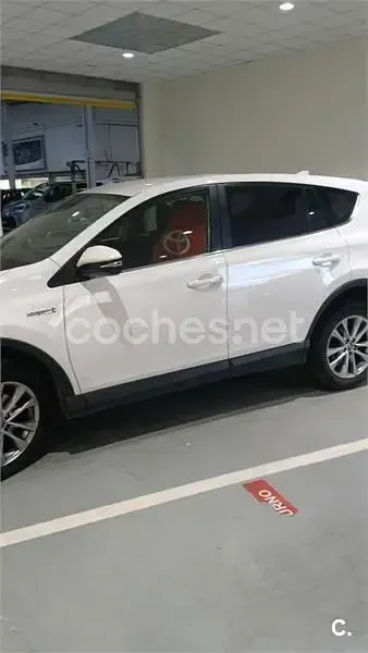 Usado Toyota RAV4 Hybrid Advance 197 CV (144 kW) 2017 Blanco SUV