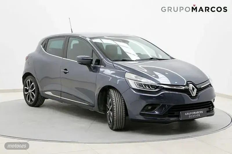 Usado Renault Clio Zen 90 CV (66 kW) 2019 Gris