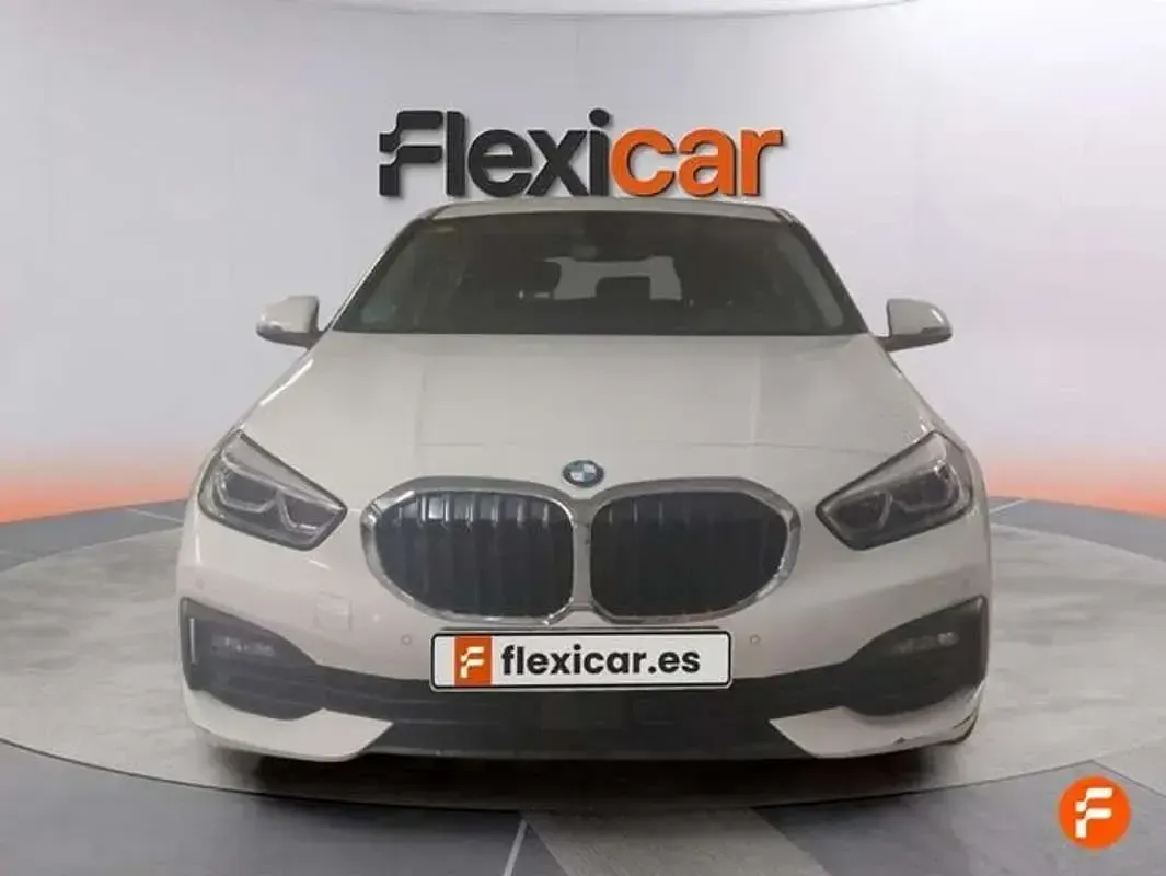 Usado BMW 116 116 CV (85 kW) 2020 Blanco Utilitario